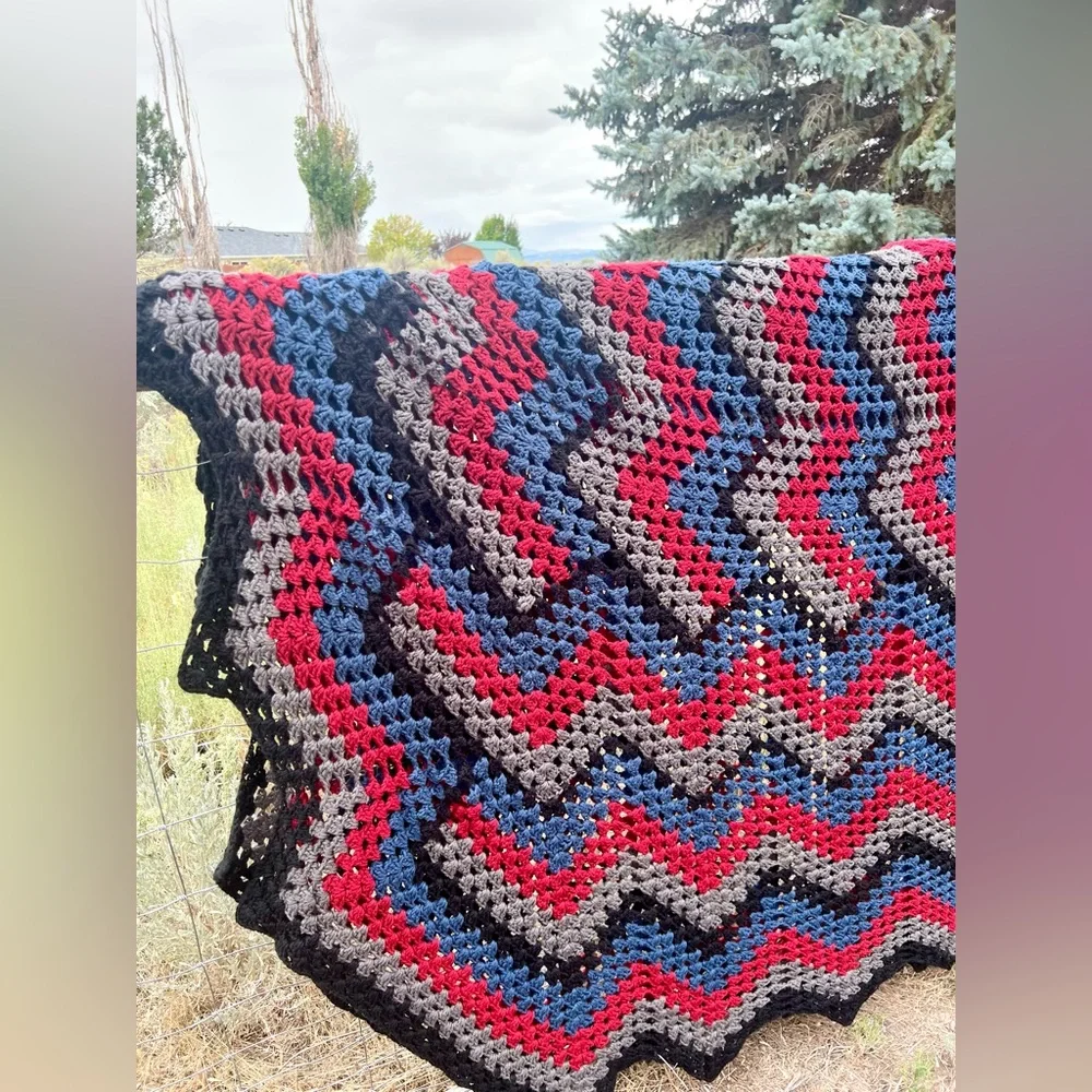 Vintage Handmade Crochet STUNNING Afghan Cozy Blanket